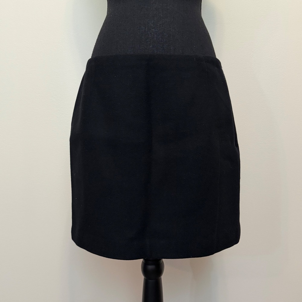 Elie Tahari Black 100% Wool Mini Skirt Womens 12 Career Professional Classic Zip